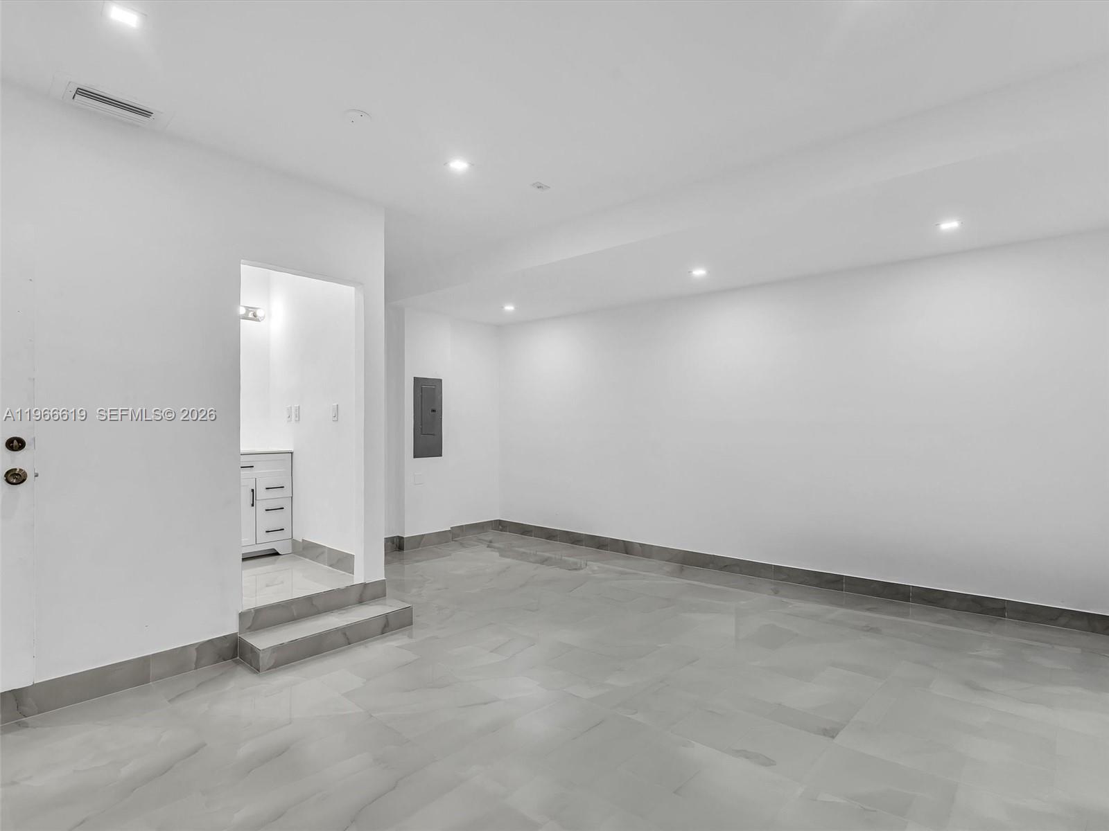 3830 SW 48th Ave Hollywood, FL 33023