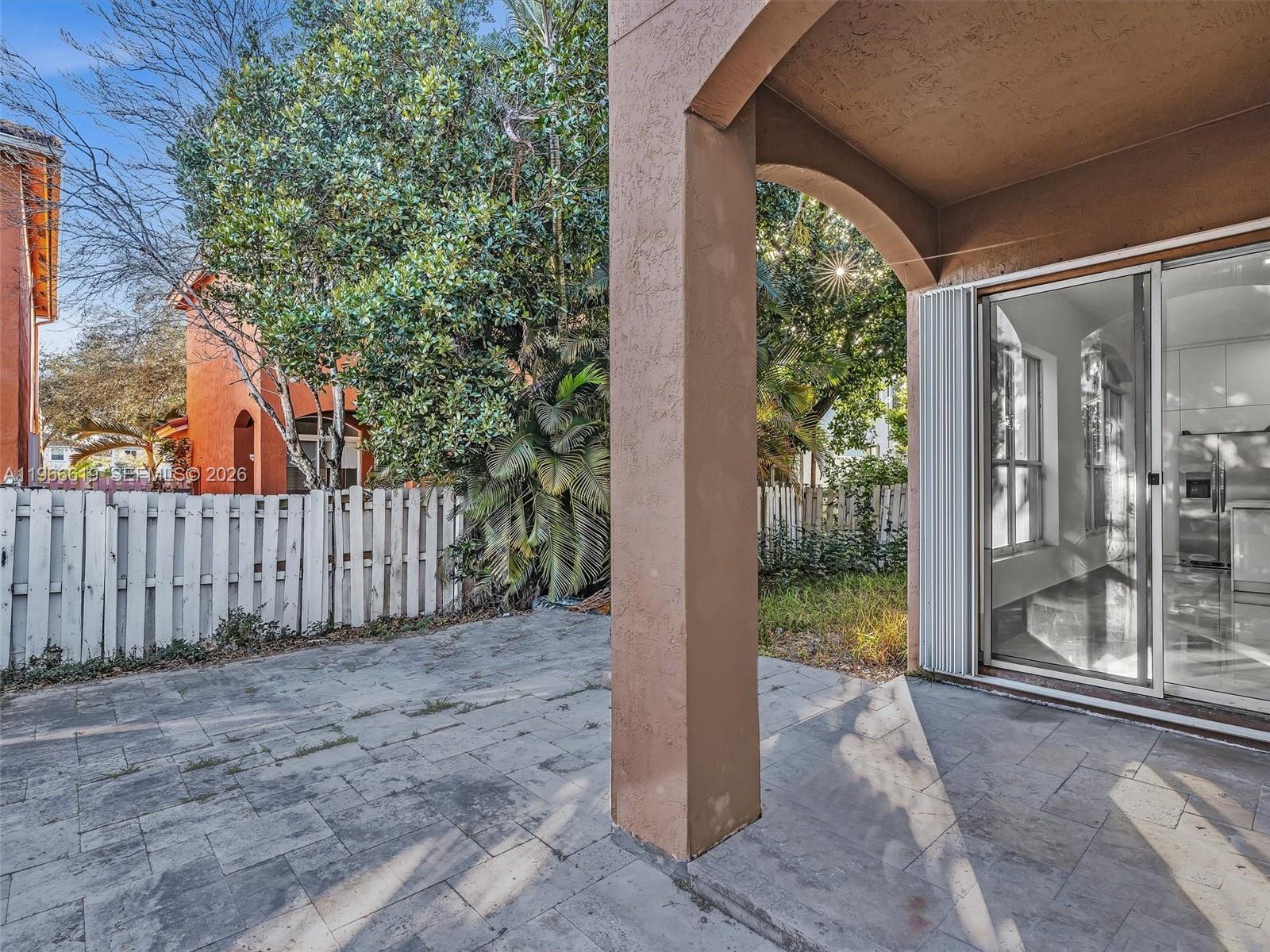 3830 SW 48th Ave Hollywood, FL 33023