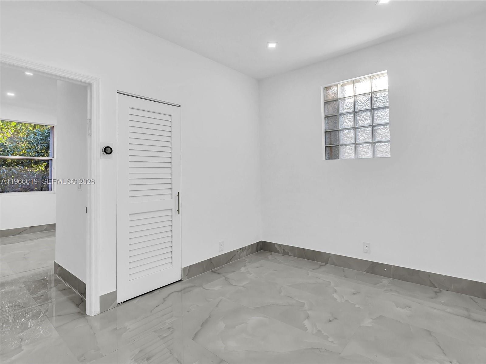 3830 SW 48th Ave Hollywood, FL 33023