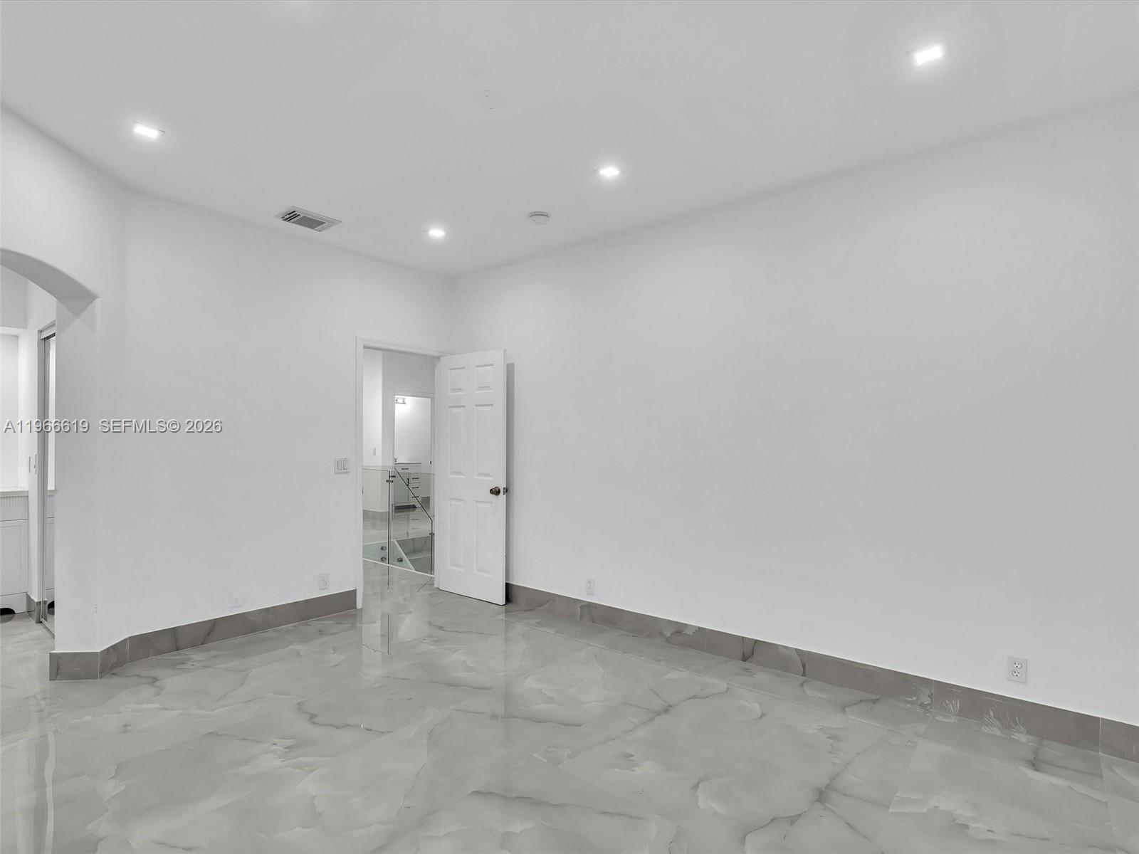 3830 SW 48th Ave Hollywood, FL 33023