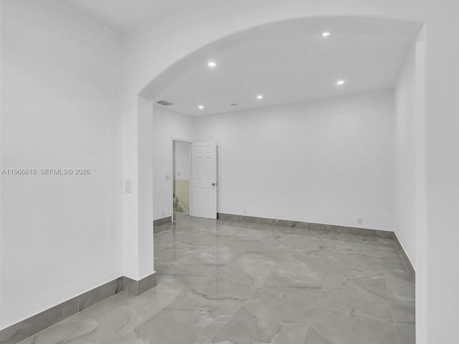 3830 SW 48th Ave Hollywood, FL 33023