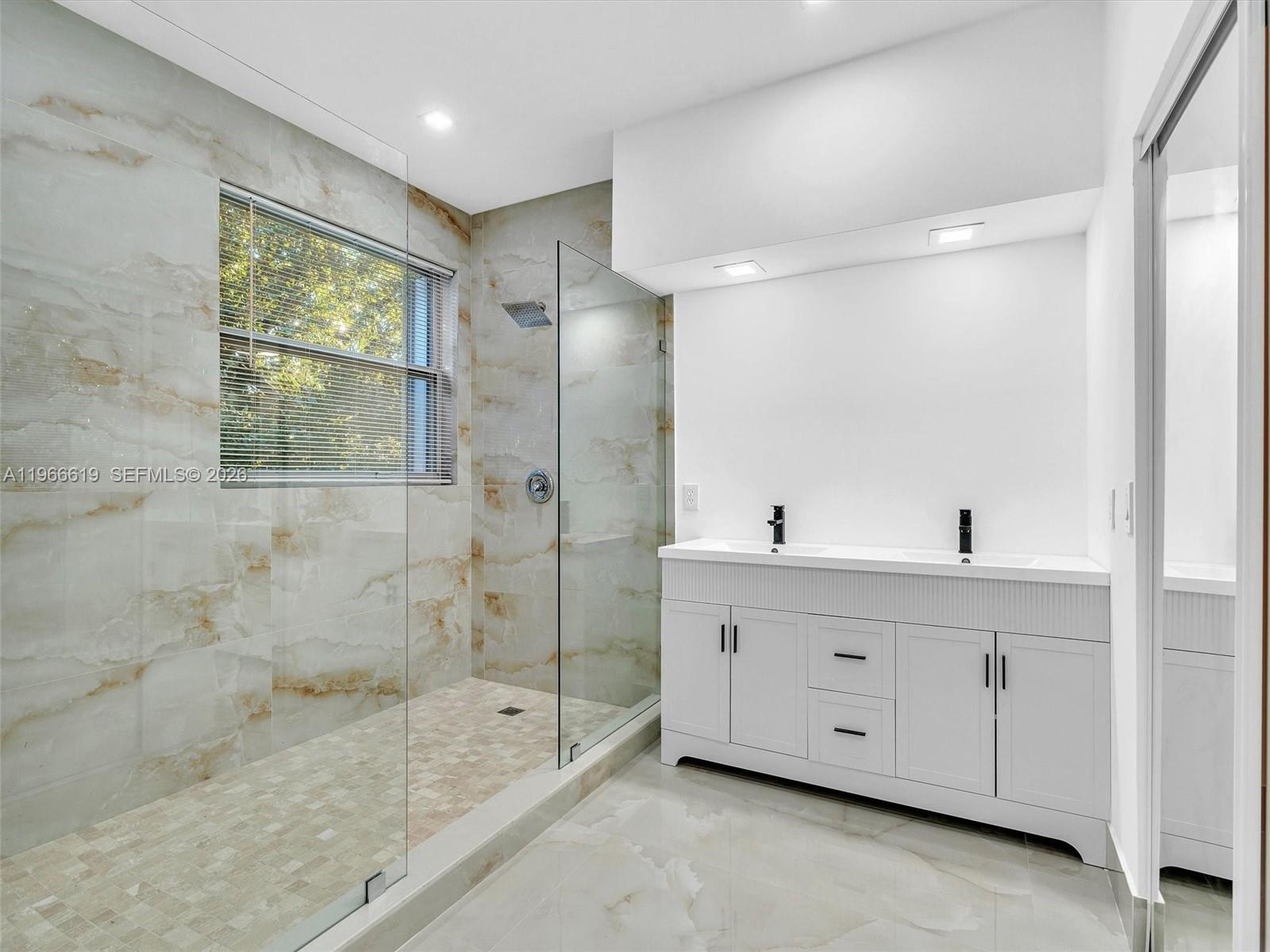 3830 SW 48th Ave Hollywood, FL 33023