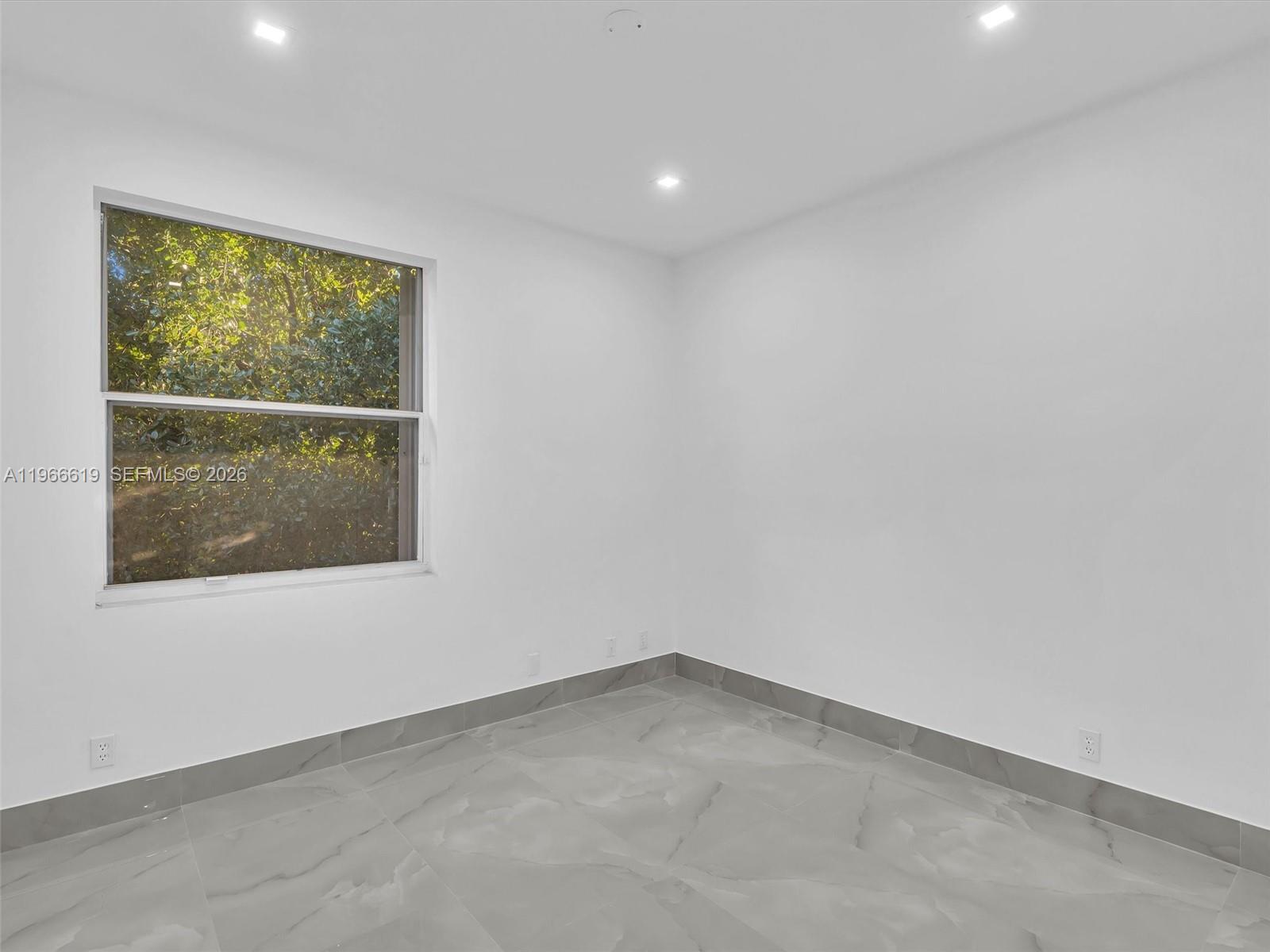 3830 SW 48th Ave Hollywood, FL 33023