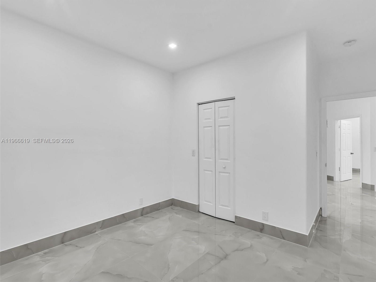 3830 SW 48th Ave Hollywood, FL 33023