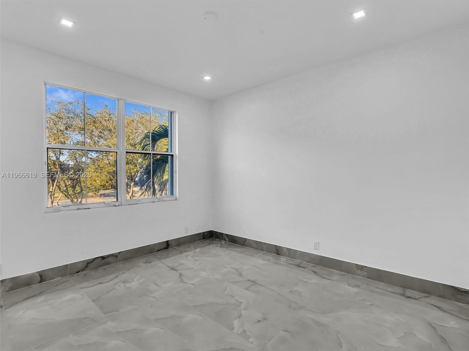 3830 SW 48th Ave Hollywood, FL 33023