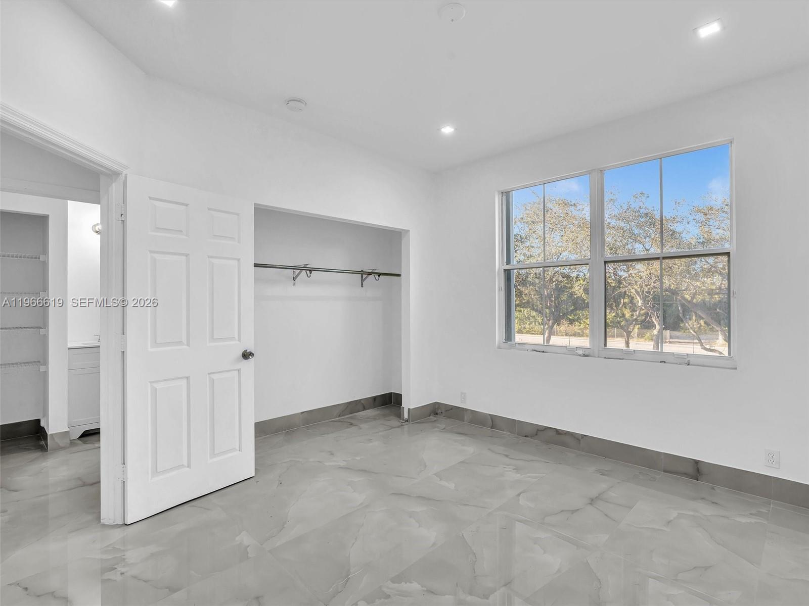 3830 SW 48th Ave Hollywood, FL 33023