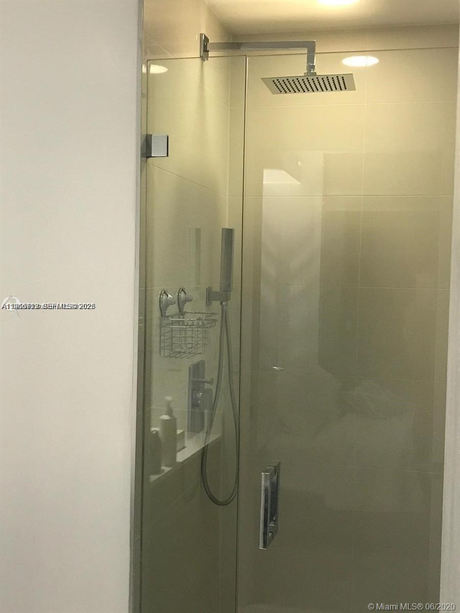 image Brickell Heights West15