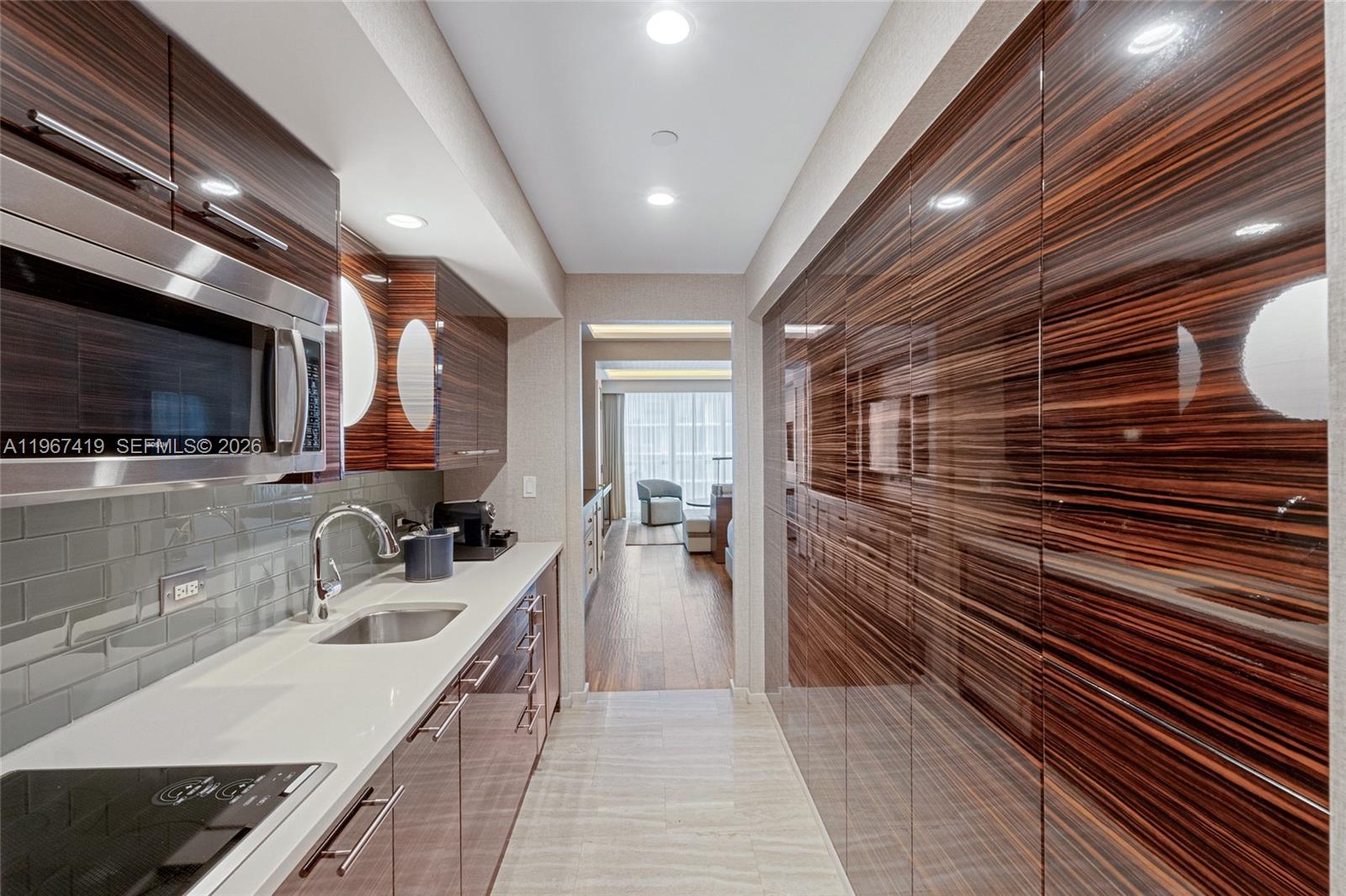 551 N Fort Lauderdale Bch Blvd #H1212 Fort Lauderdale, FL 33304