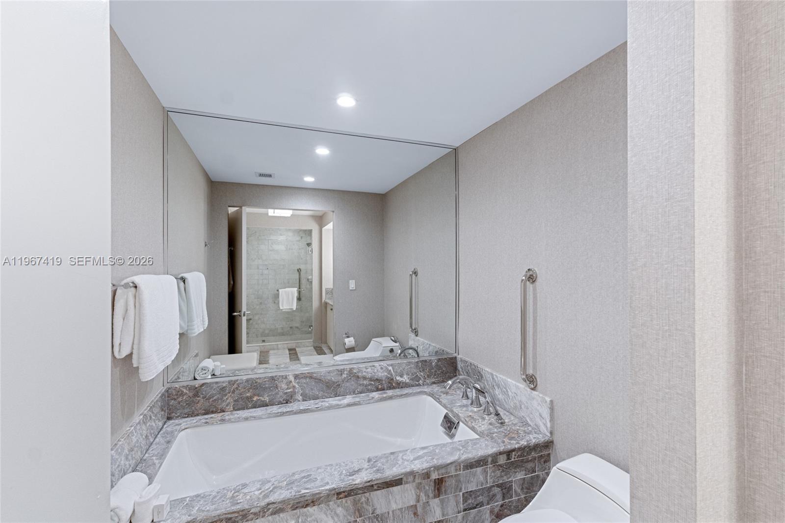 551 N Fort Lauderdale Bch Blvd #H1212 Fort Lauderdale, FL 33304