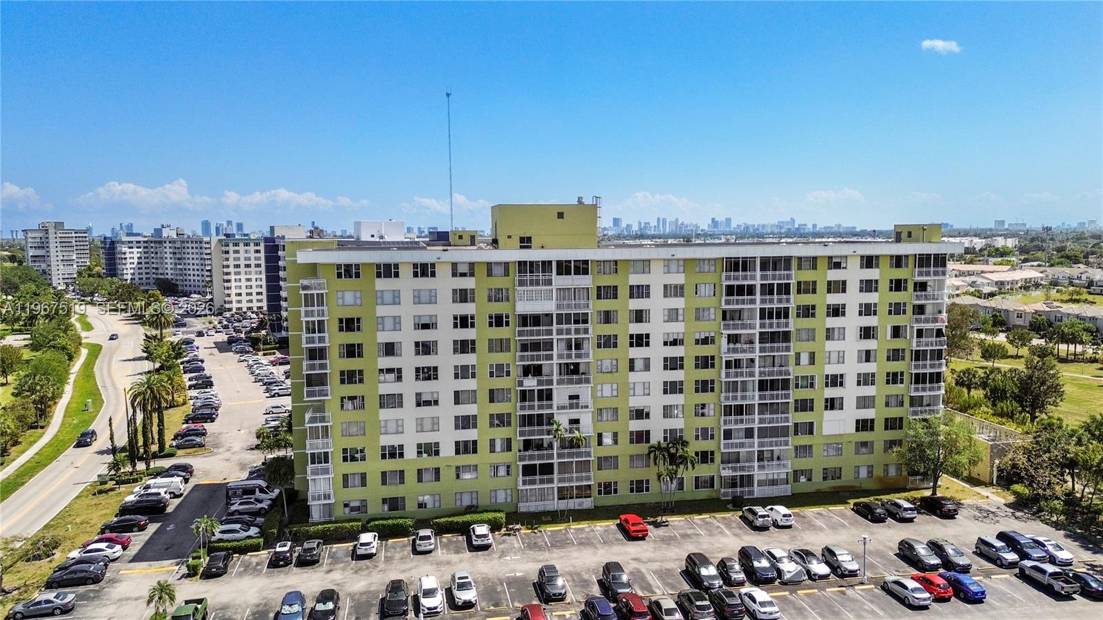 4400 Hillcrest Dr #720C