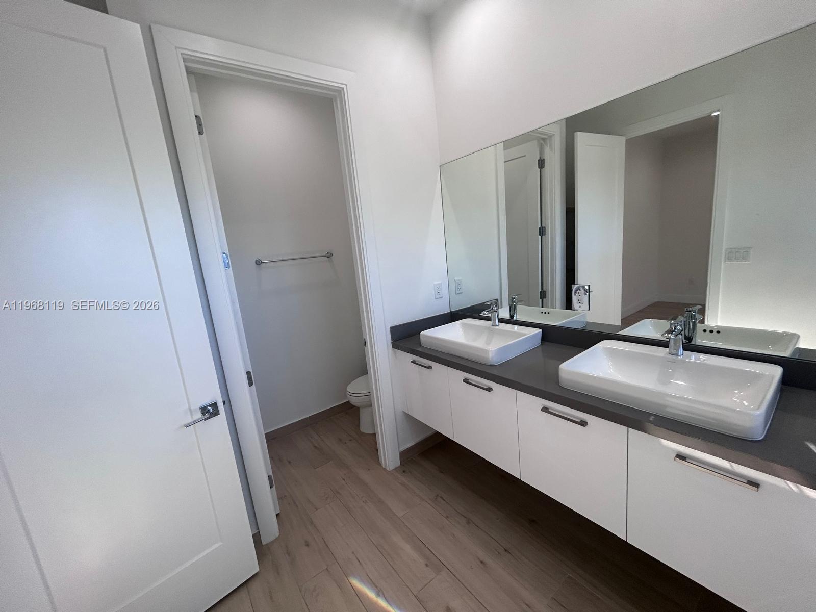 4454 NW 80th Ave Doral, FL 33166