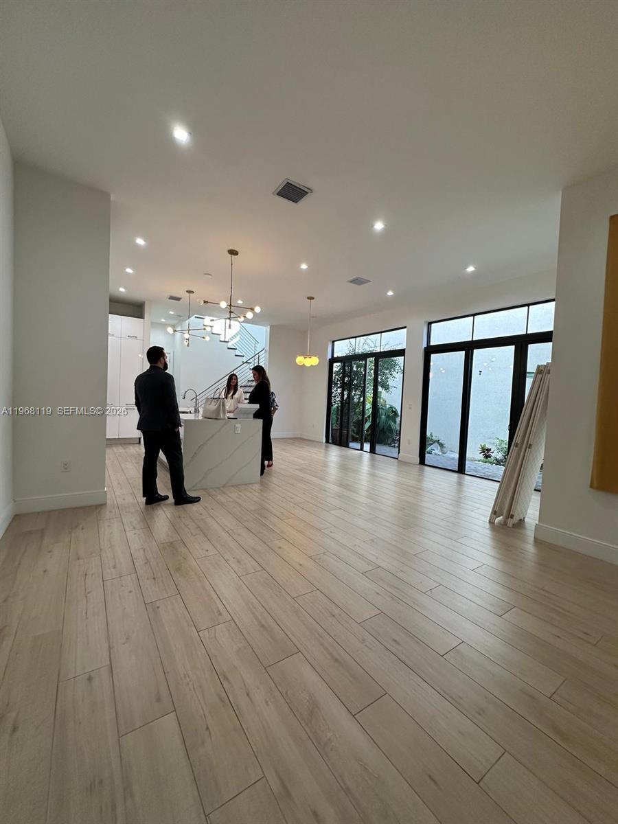 4454 NW 80th Ave Doral, FL 33166