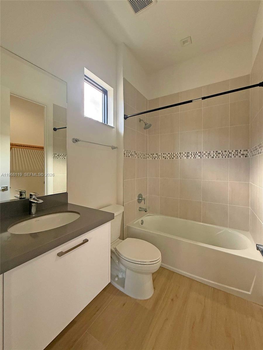 4454 NW 80th Ave Doral, FL 33166