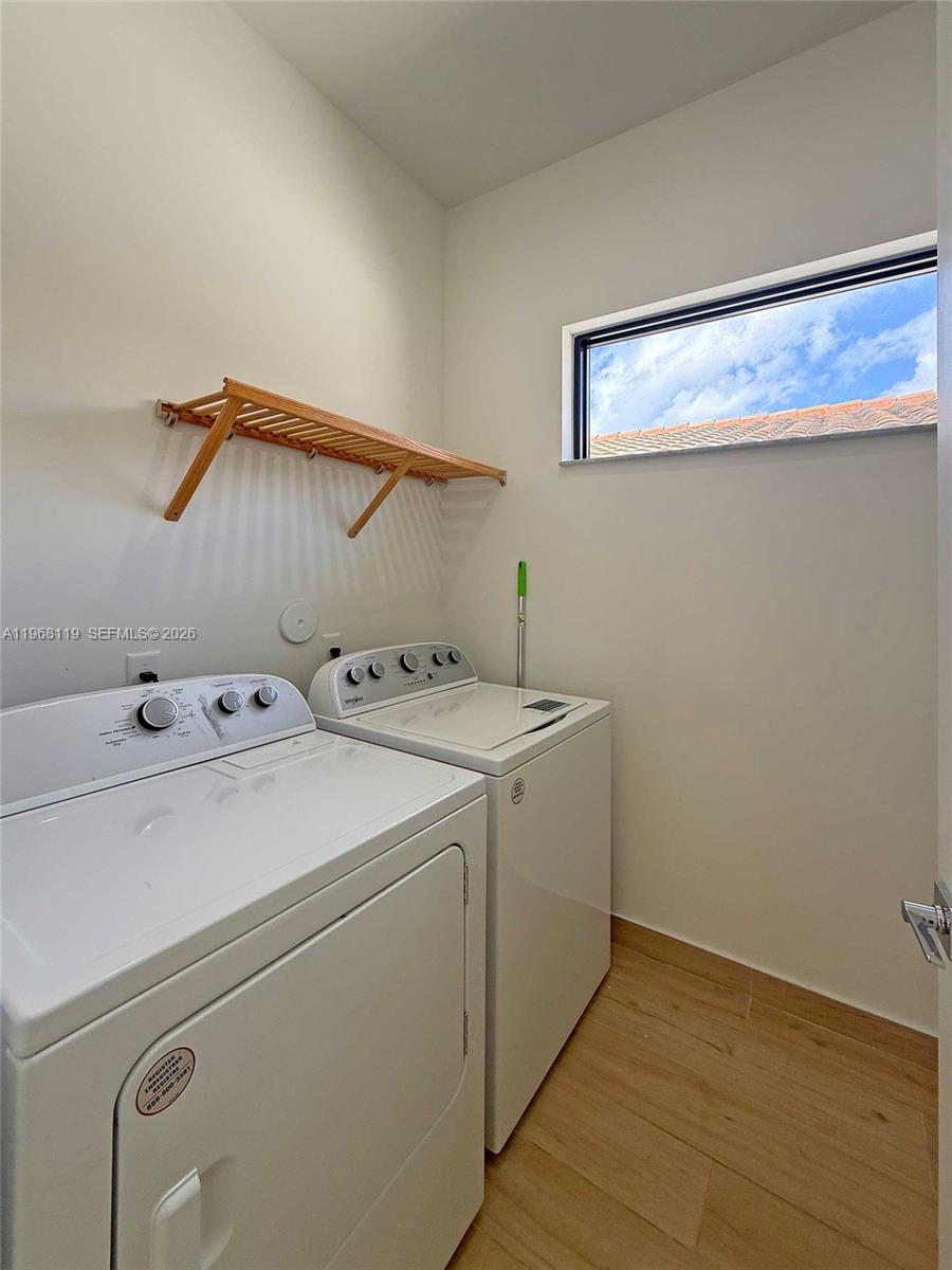 4454 NW 80th Ave Doral, FL 33166