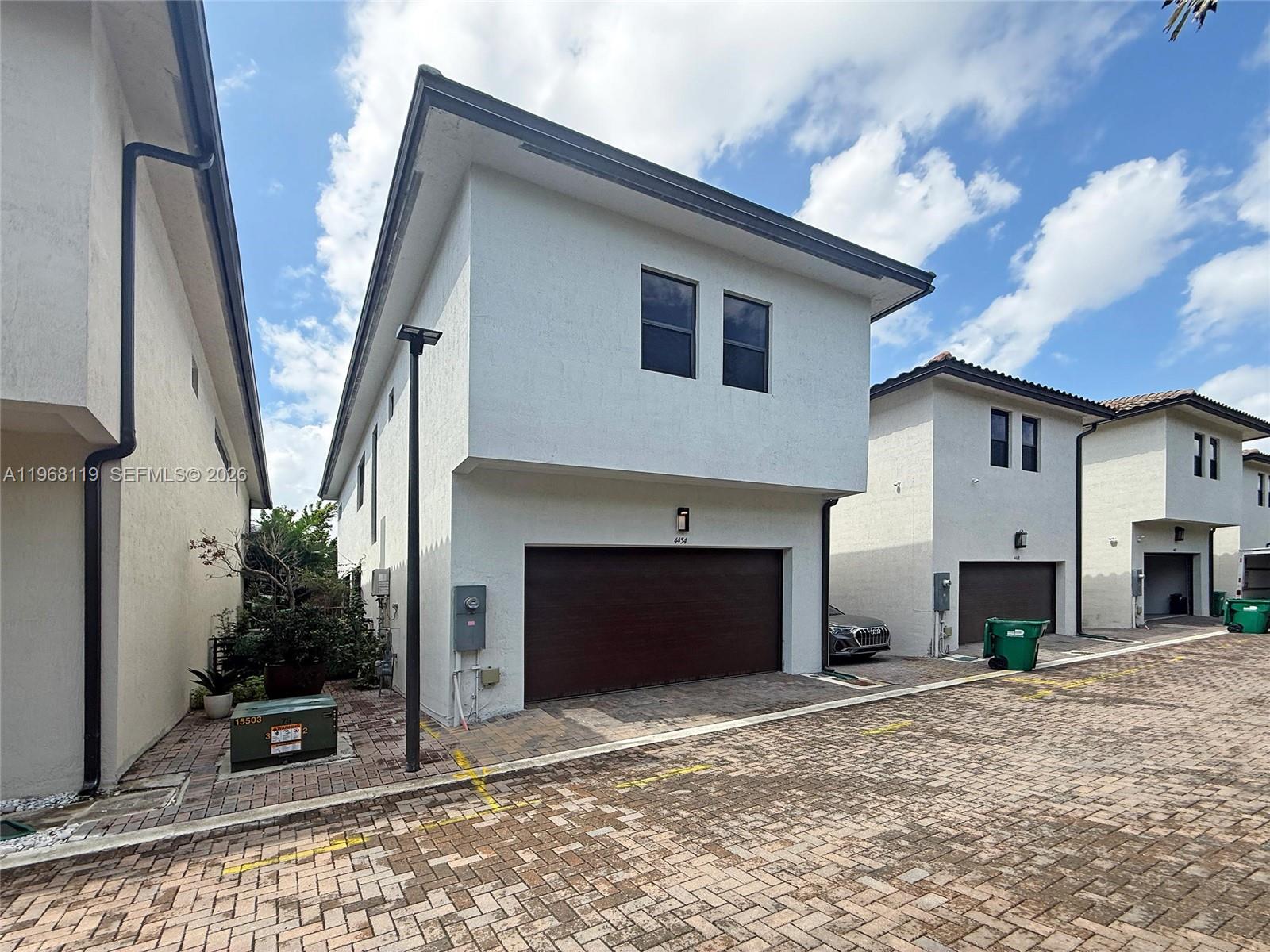 4454 NW 80th Ave Doral, FL 33166