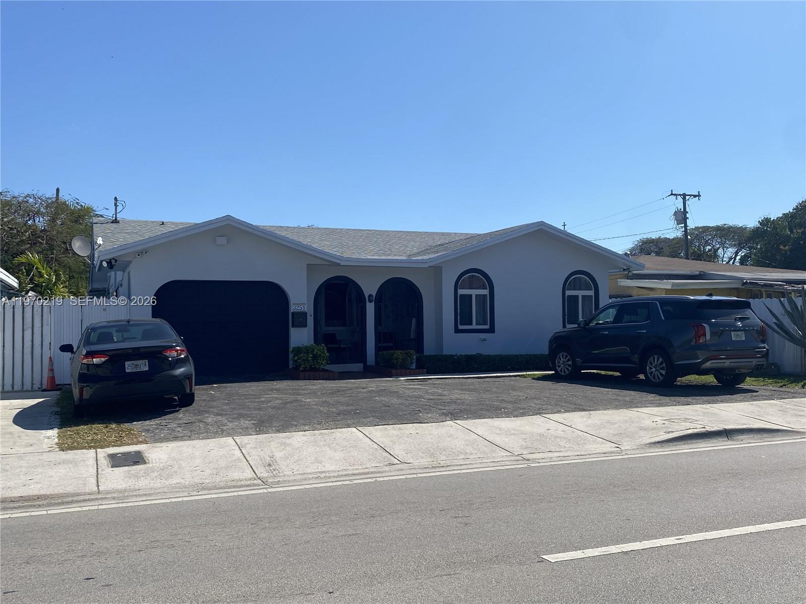 3251 SW 67th Ave