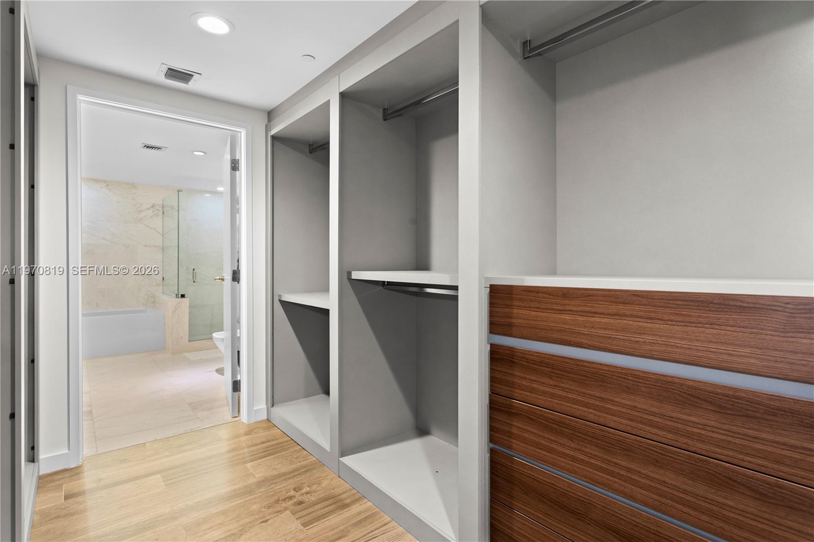 9940 W Bay Hbr Dr #3G-N Bay Harbor Islands, FL 33154