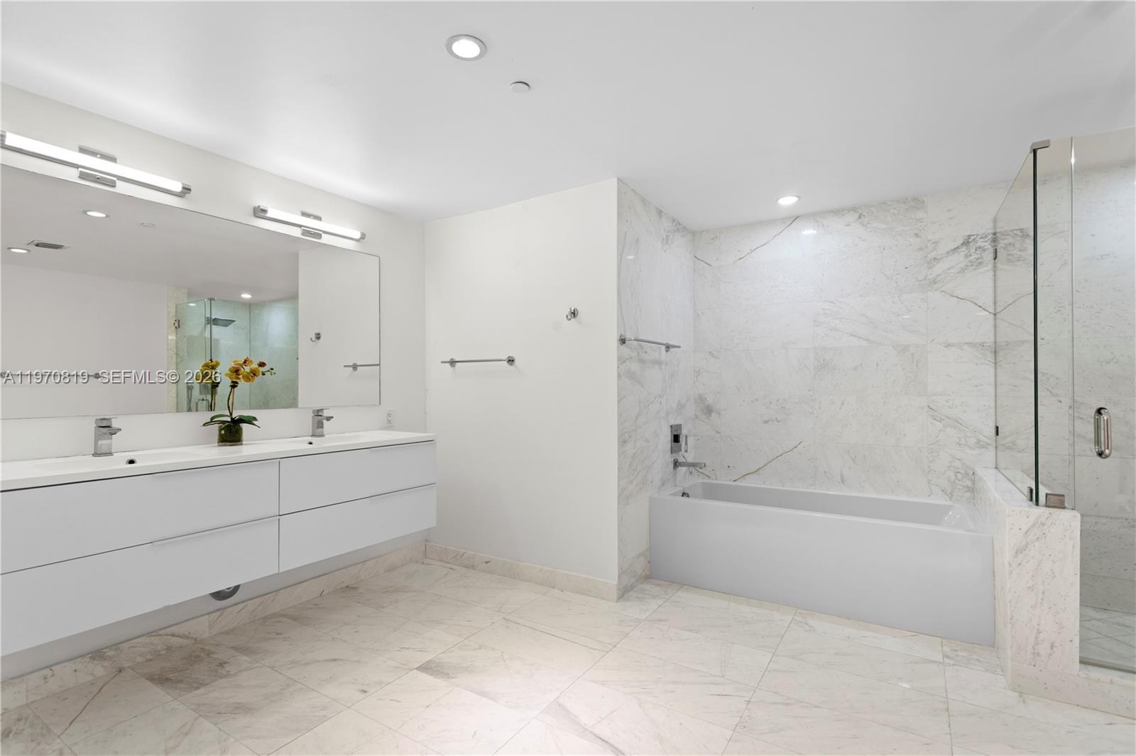 9940 W Bay Hbr Dr #3G-N Bay Harbor Islands, FL 33154