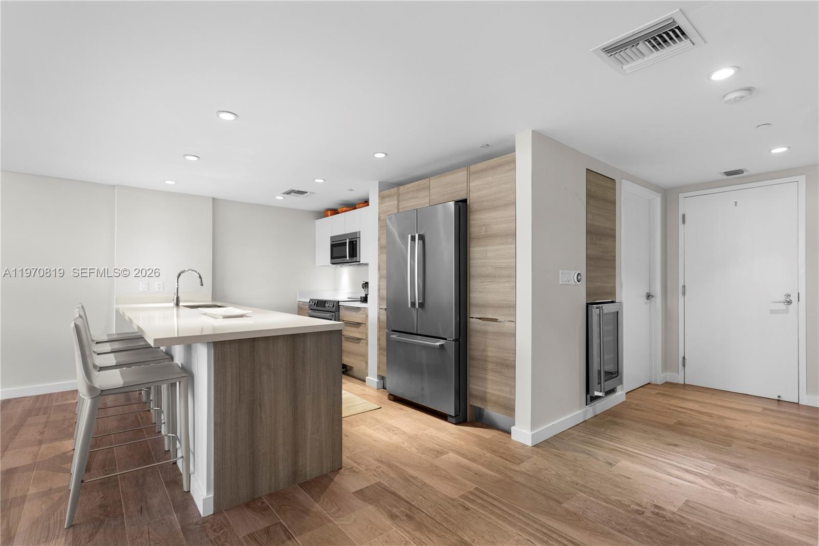 9940 W Bay Hbr Dr #3G-N Bay Harbor Islands, FL 33154