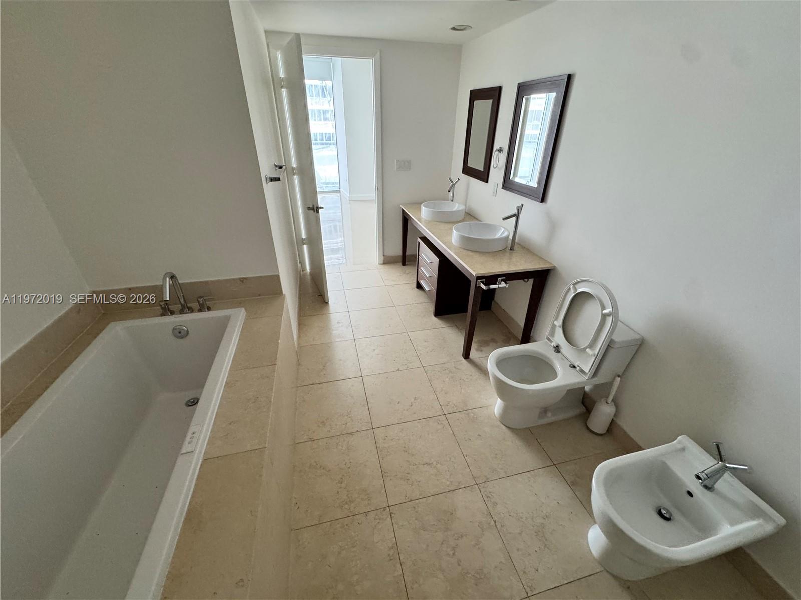image Icon Brickell II33