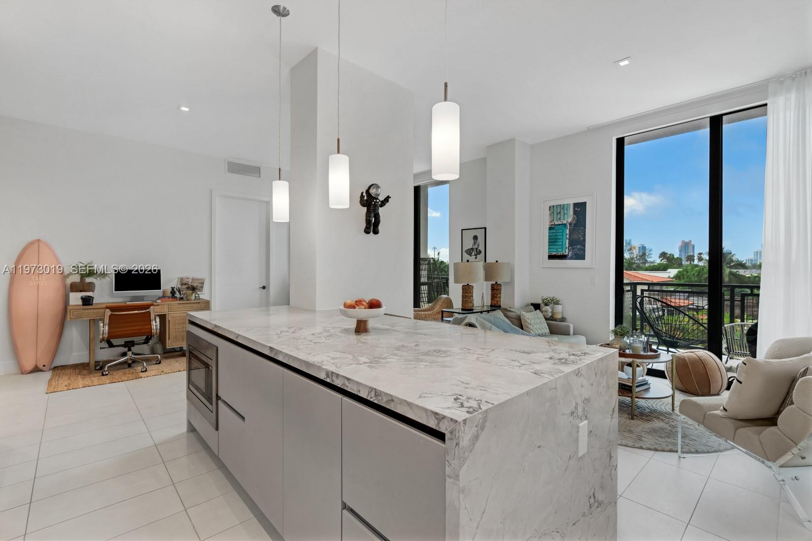 1030 15th St #PH3 Miami Beach, FL 33139