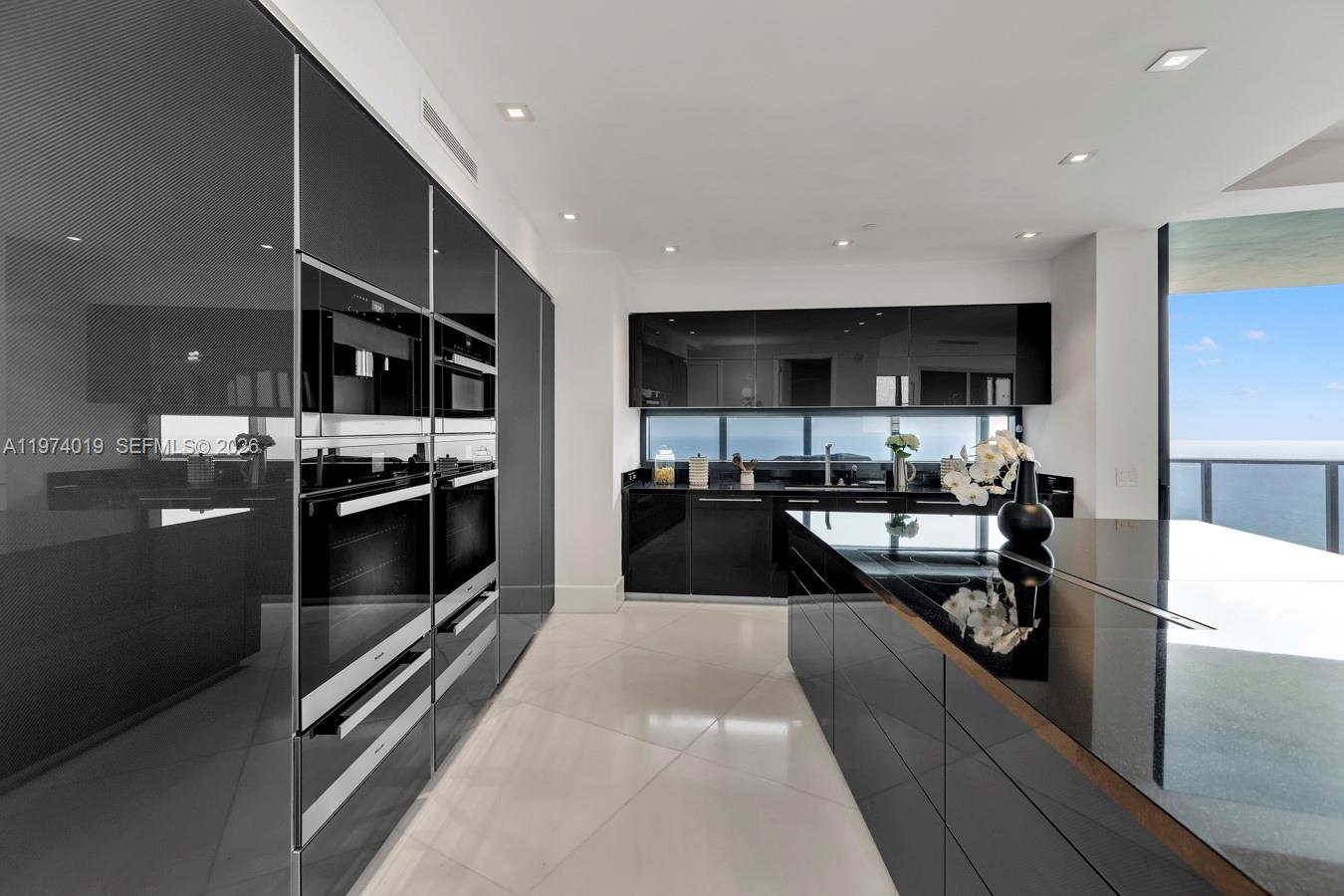 18555 Collins Ave #4605 Sunny Isles Beach, FL 33160