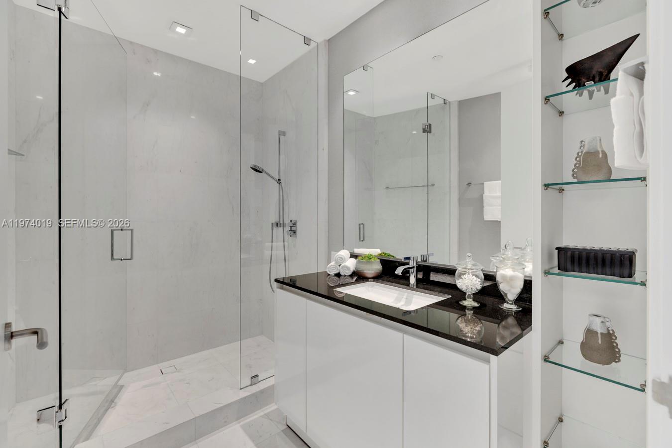 18555 Collins Ave #4605 Sunny Isles Beach, FL 33160