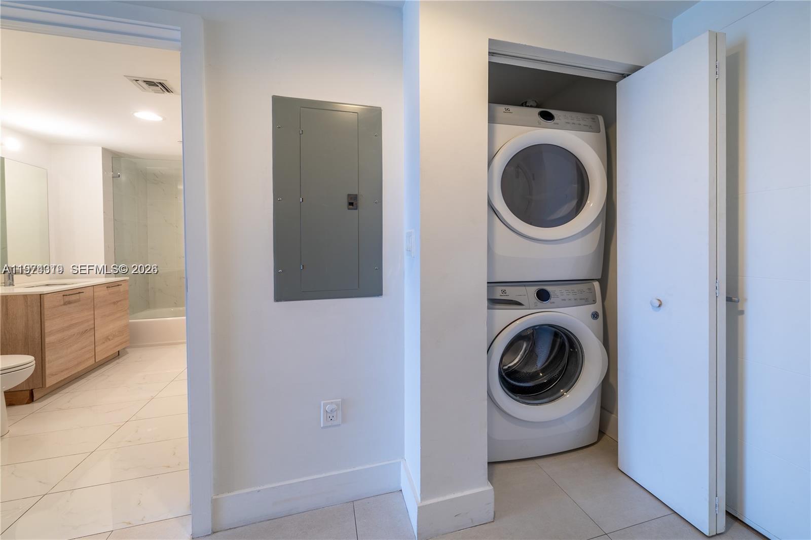 16385 Biscayne Blvd #1120 North Miami Beach, FL 33160