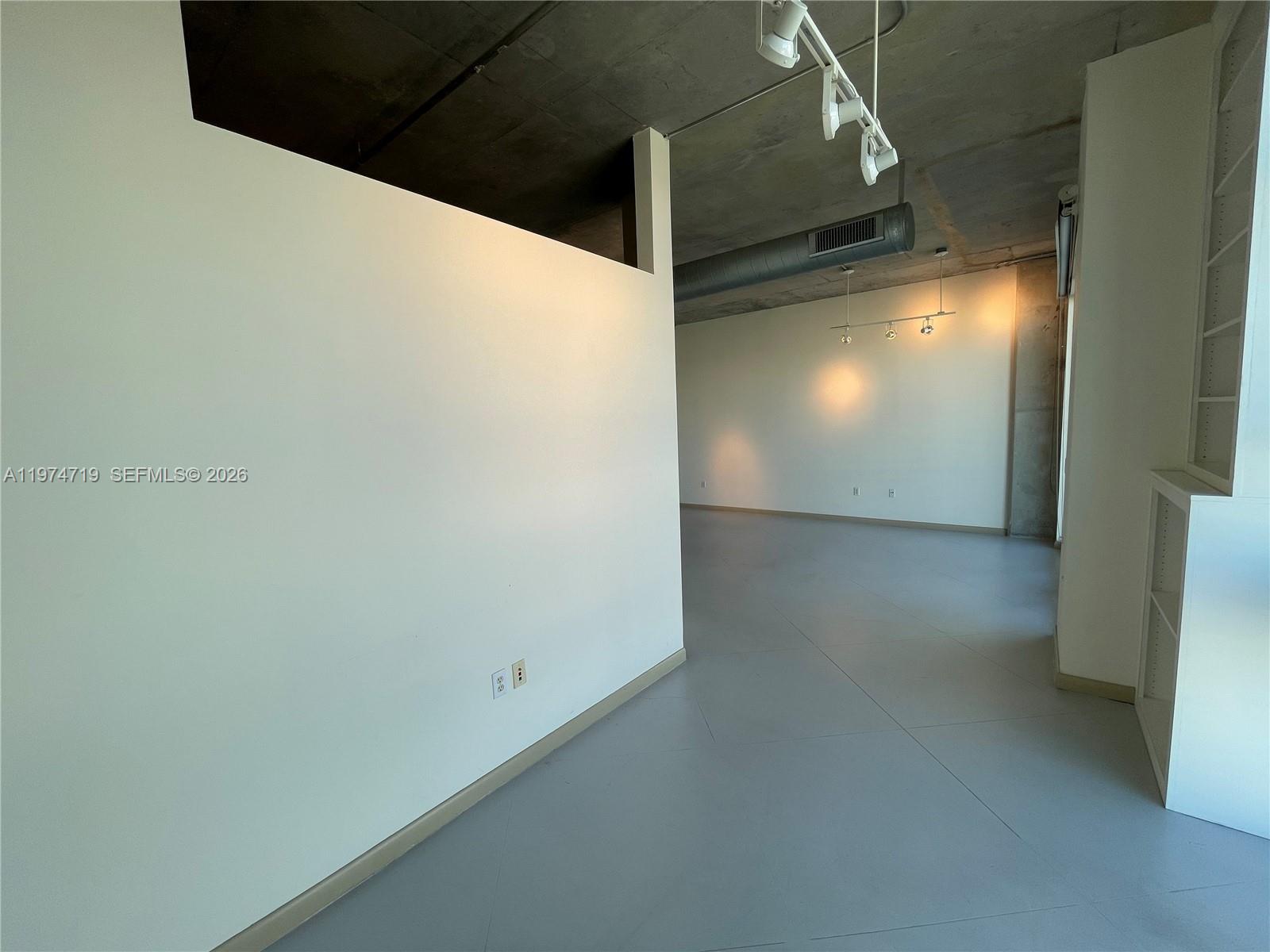 image Cite on the Bay West11