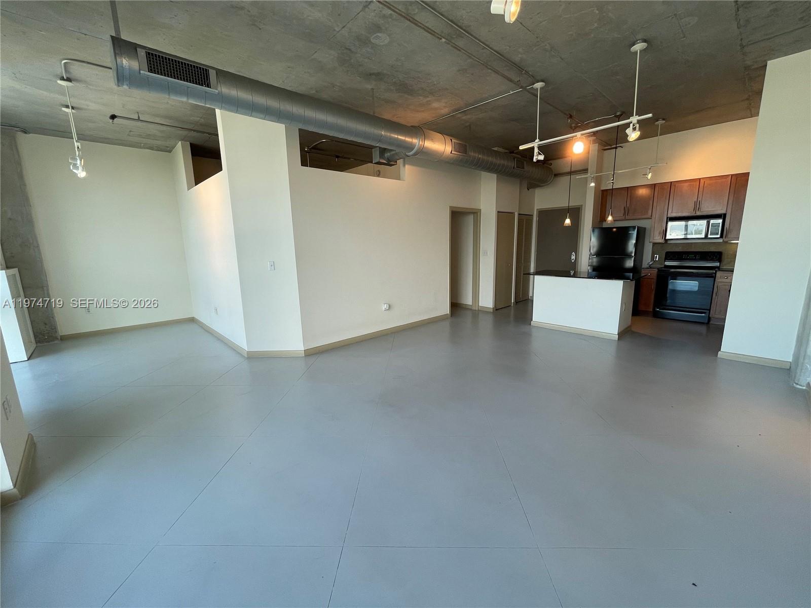 image Cite on the Bay West12