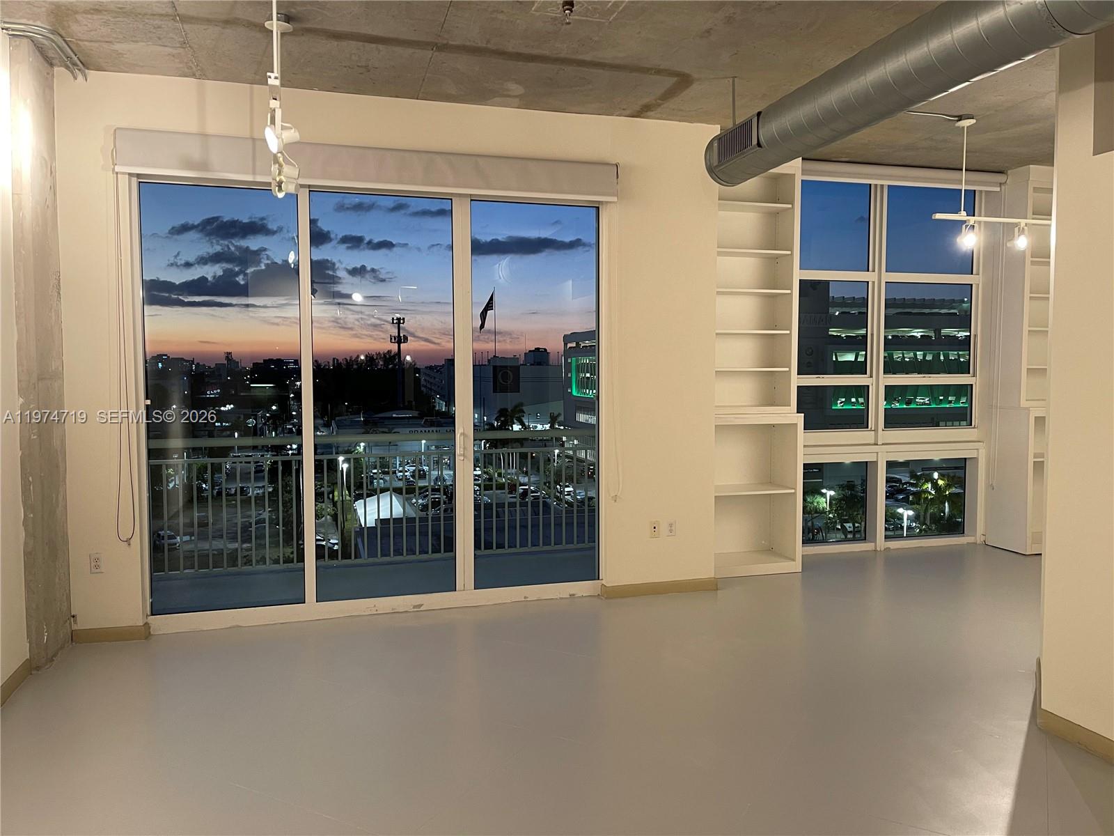 image Cite on the Bay West19