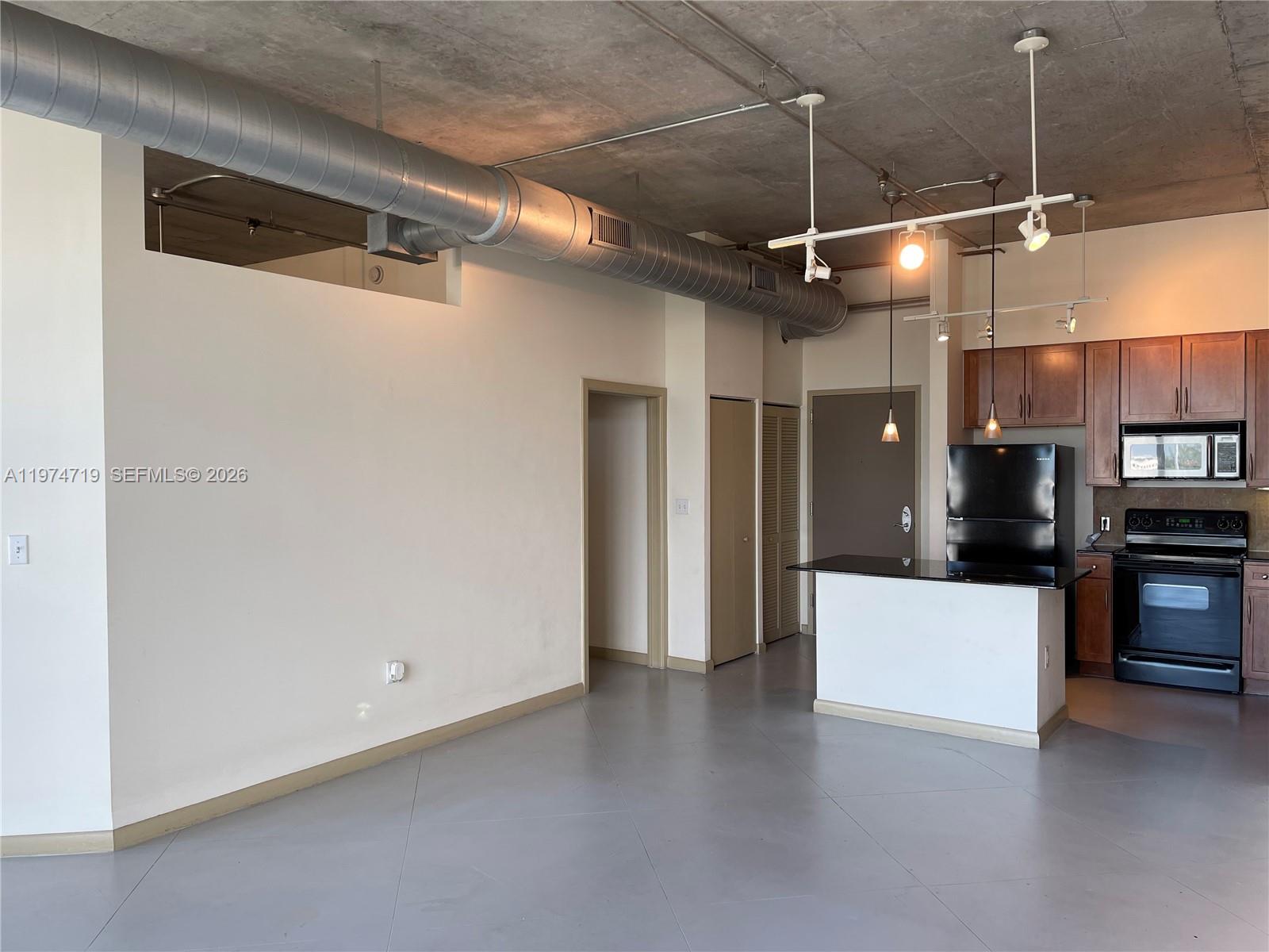 image Cite on the Bay West25