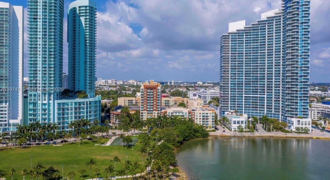 image Cite on the Bay West30