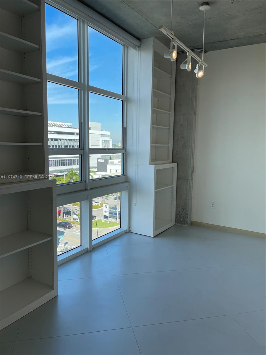 image Cite on the Bay West5