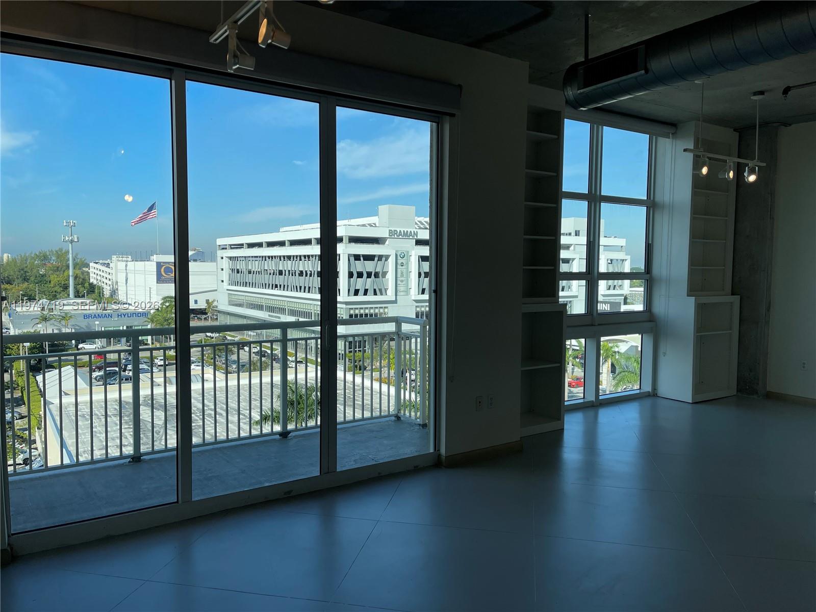 image Cite on the Bay West6