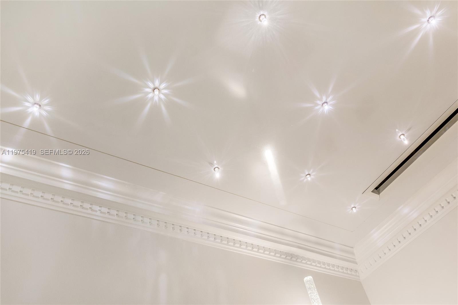 1455 Ocean Dr #1607 Miami Beach, FL 33139