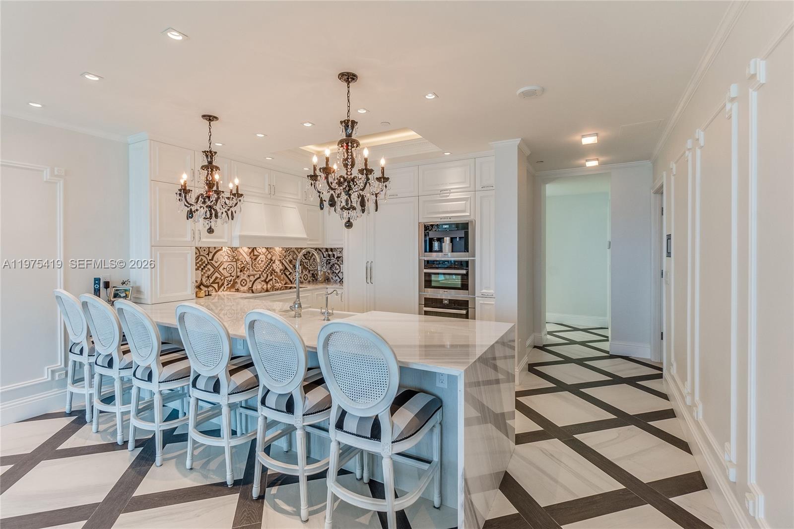 1455 Ocean Dr #1607 Miami Beach, FL 33139