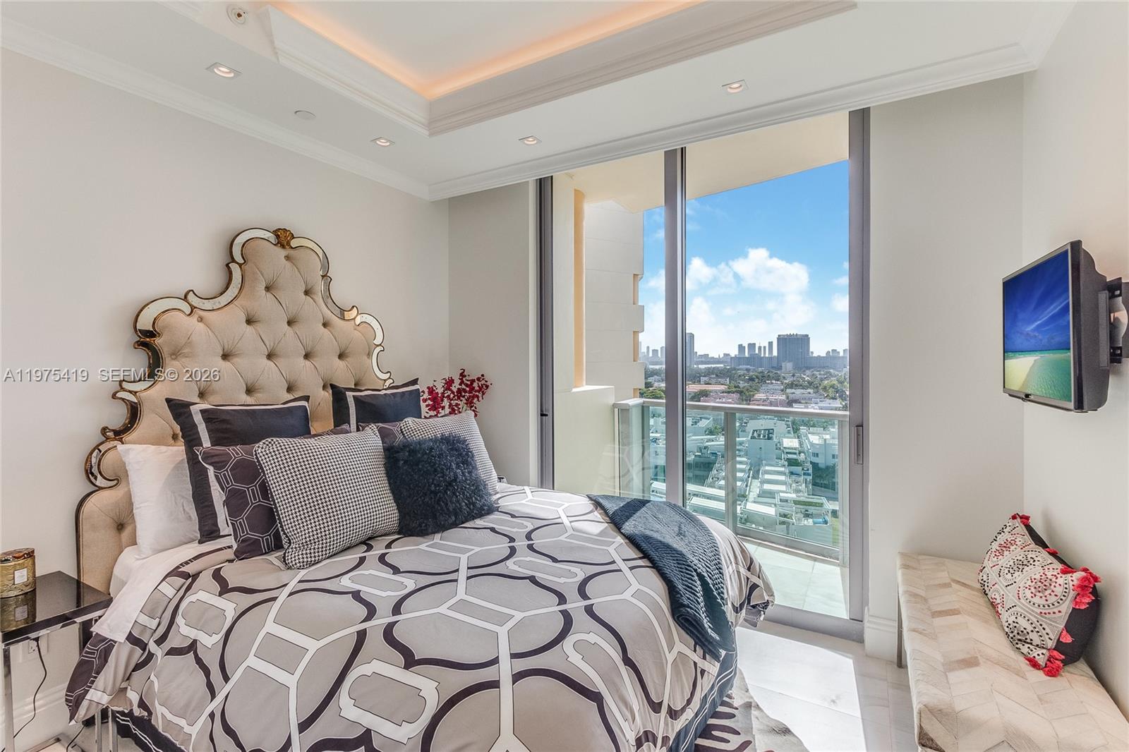 1455 Ocean Dr #1607 Miami Beach, FL 33139