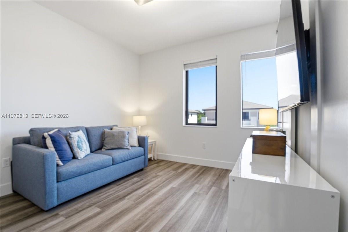 12060 SW 82nd Pl Miami, FL 33156