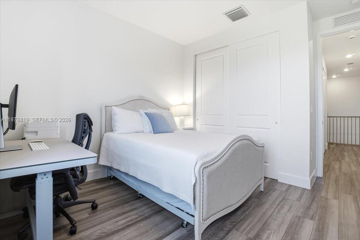 12060 SW 82nd Pl Miami, FL 33156