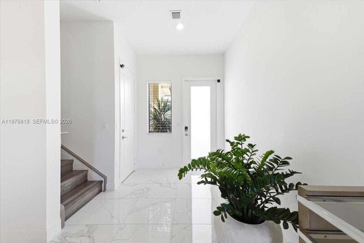 12060 SW 82nd Pl Miami, FL 33156