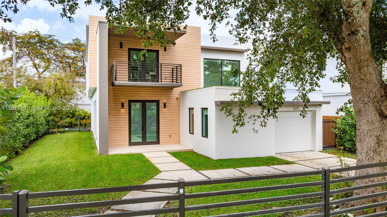 2225 SW 18th Ave Miami, FL 33145