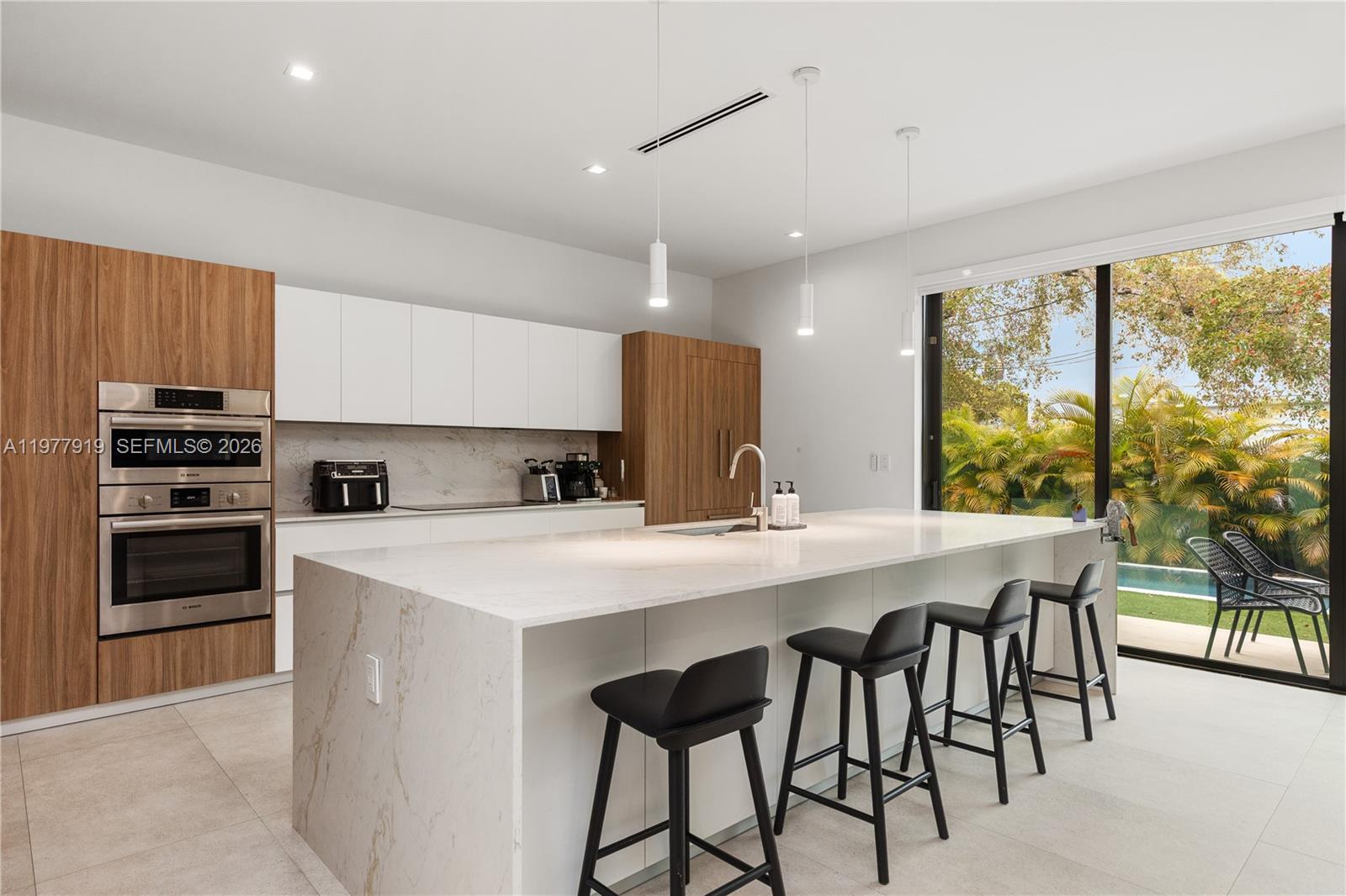 2225 SW 18th Ave Miami, FL 33145