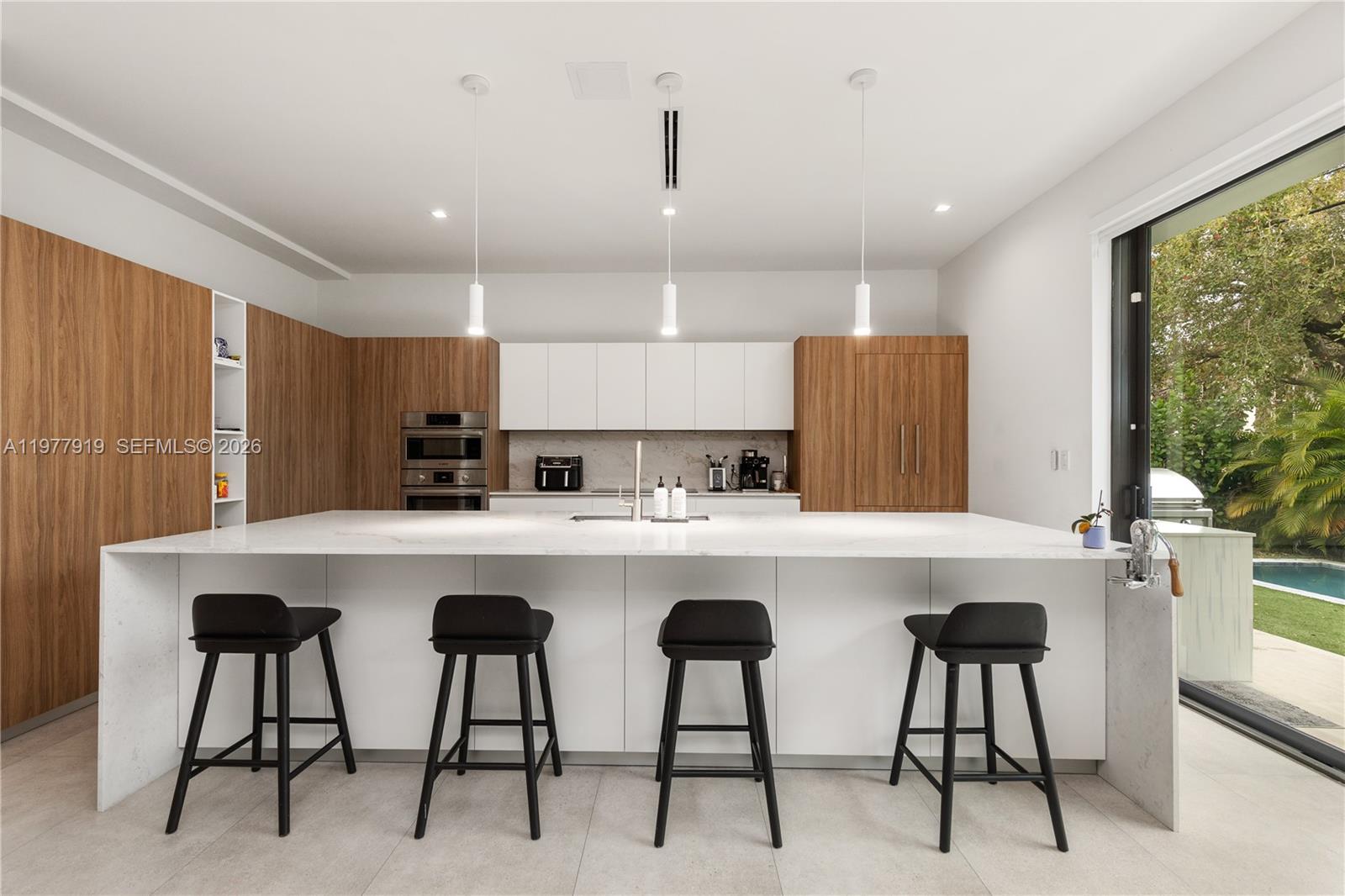 2225 SW 18th Ave Miami, FL 33145