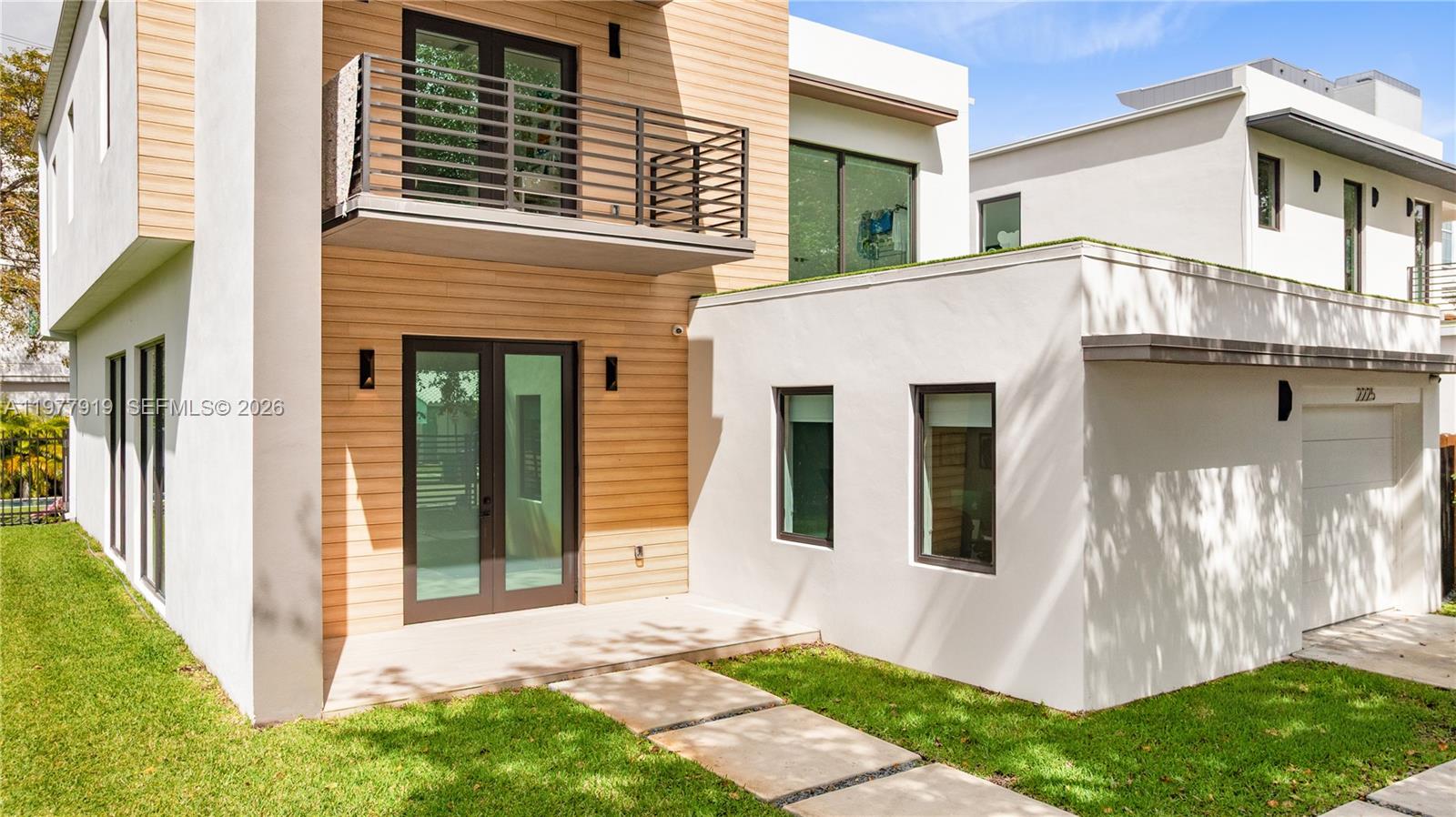 2225 SW 18th Ave Miami, FL 33145