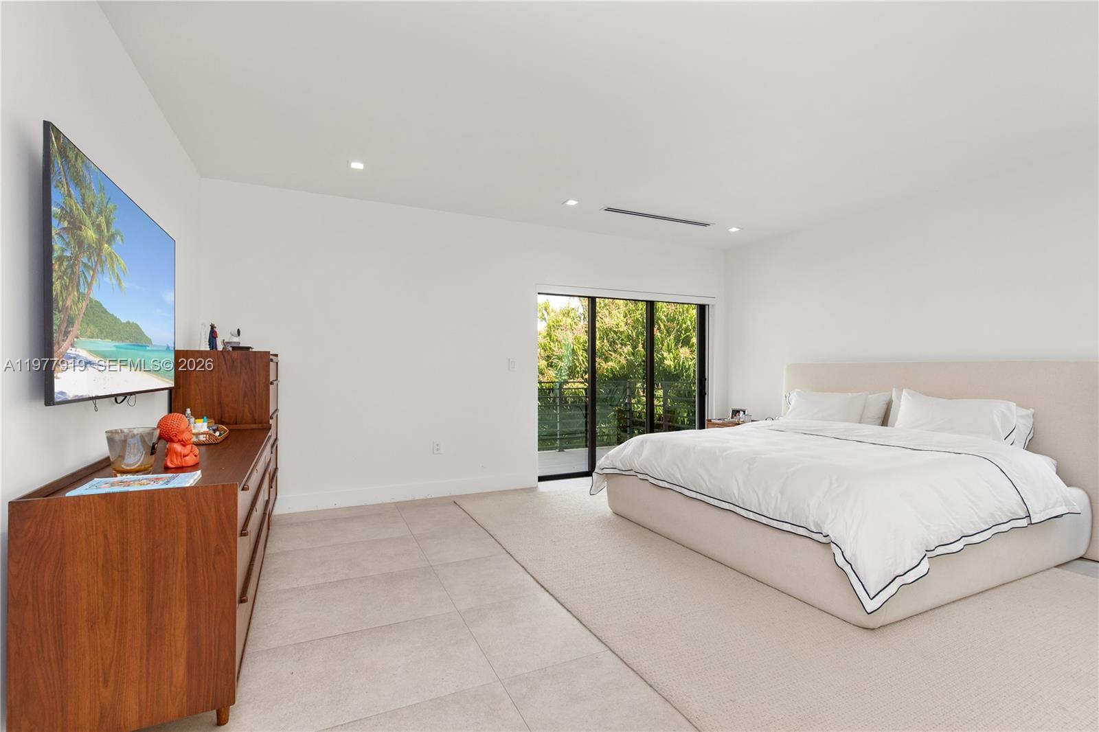 2225 SW 18th Ave Miami, FL 33145