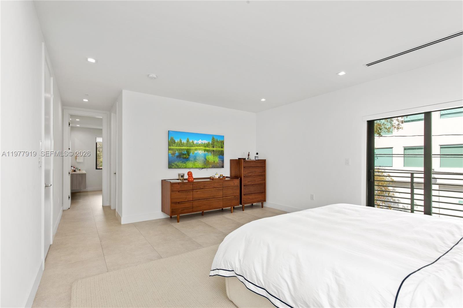 2225 SW 18th Ave Miami, FL 33145