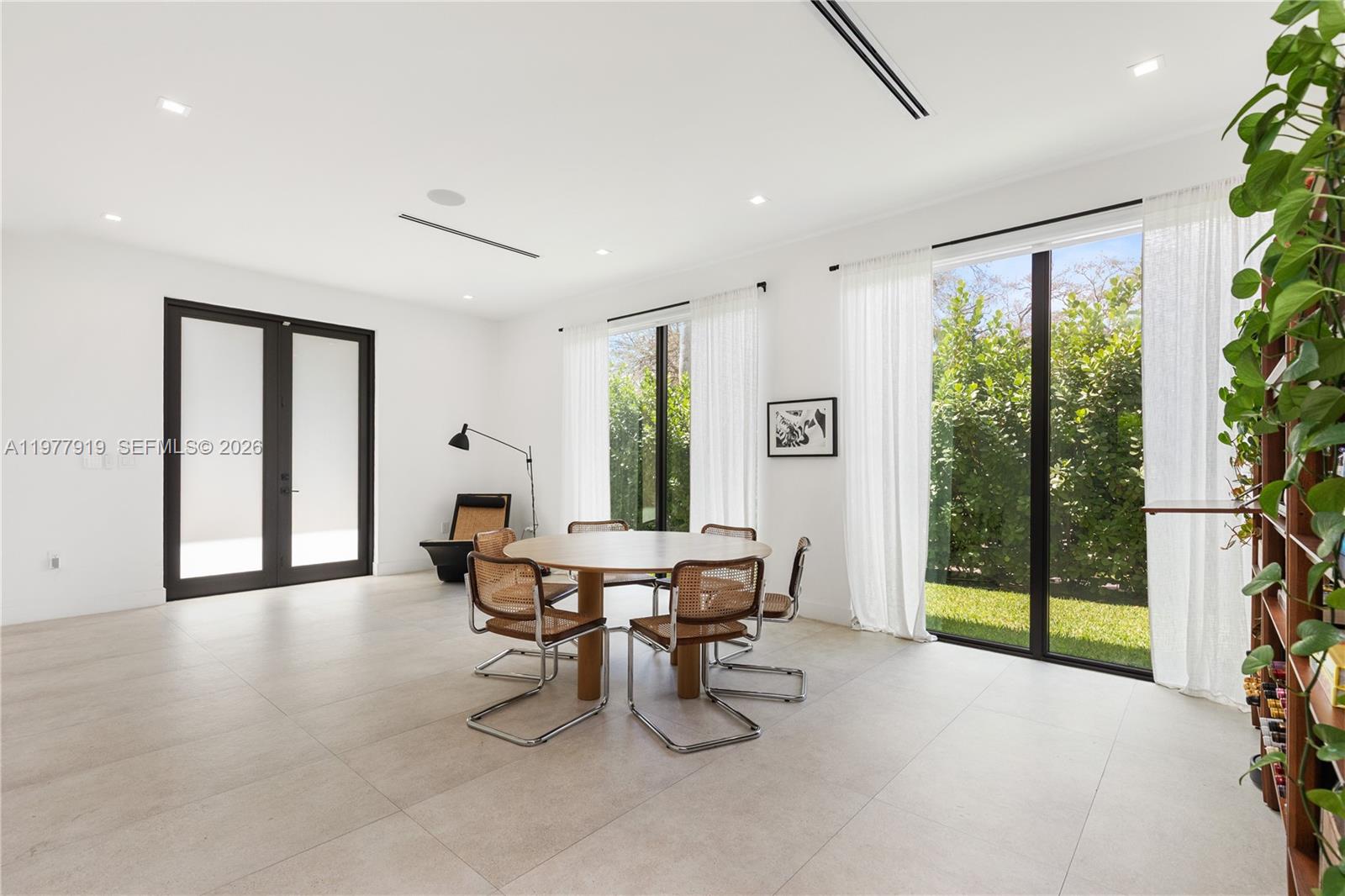 2225 SW 18th Ave Miami, FL 33145