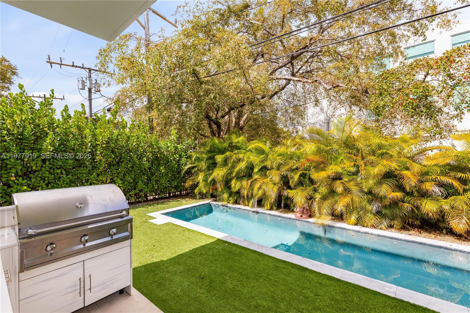 2225 SW 18th Ave Miami, FL 33145