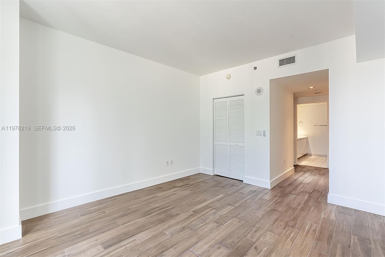 951 Brickell Ave #1711 Miami, FL 33131